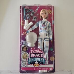 Barbie Space Adventure Astronaut Doll in White and Blue